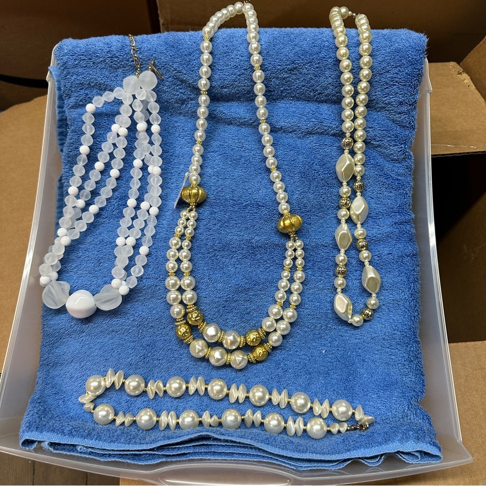 Classic White and Gold Pearl Necklaces